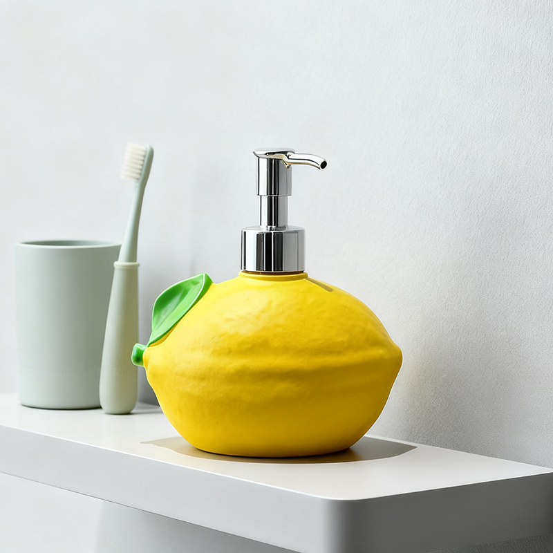 かわいいレモン型樹脂製ソープディスペンサー、フルーツローショ - Soap Making Jar のレビューと価格